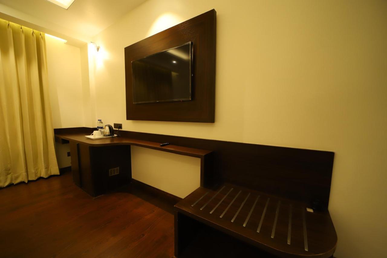 Hotel Dvij Inn Τζαϊπούρ Εξωτερικό φωτογραφία