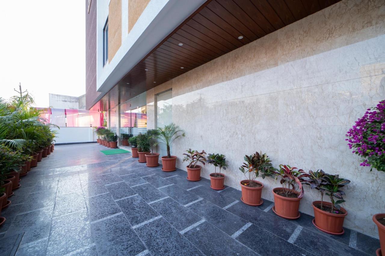 Hotel Dvij Inn Τζαϊπούρ Εξωτερικό φωτογραφία